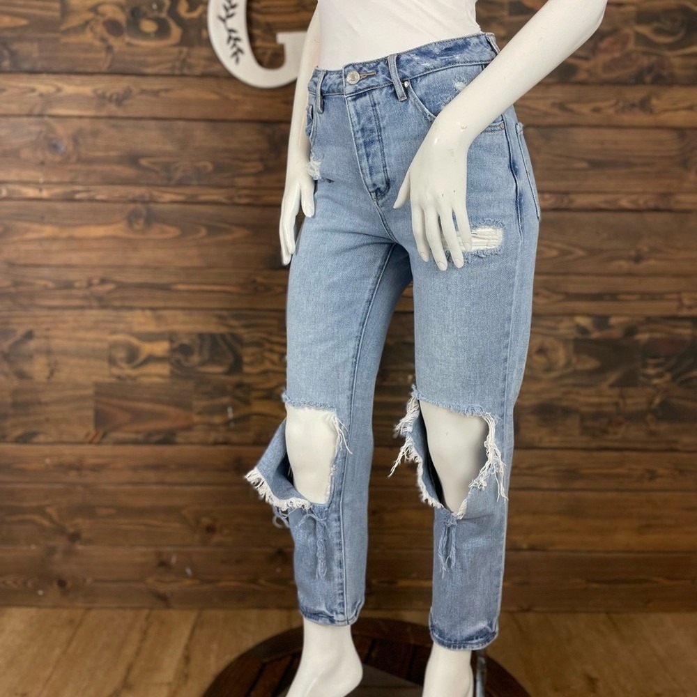 Pacsun | Light Wash Denim Distressed Blue Jeans Mom Jean Relaxed Fit Button